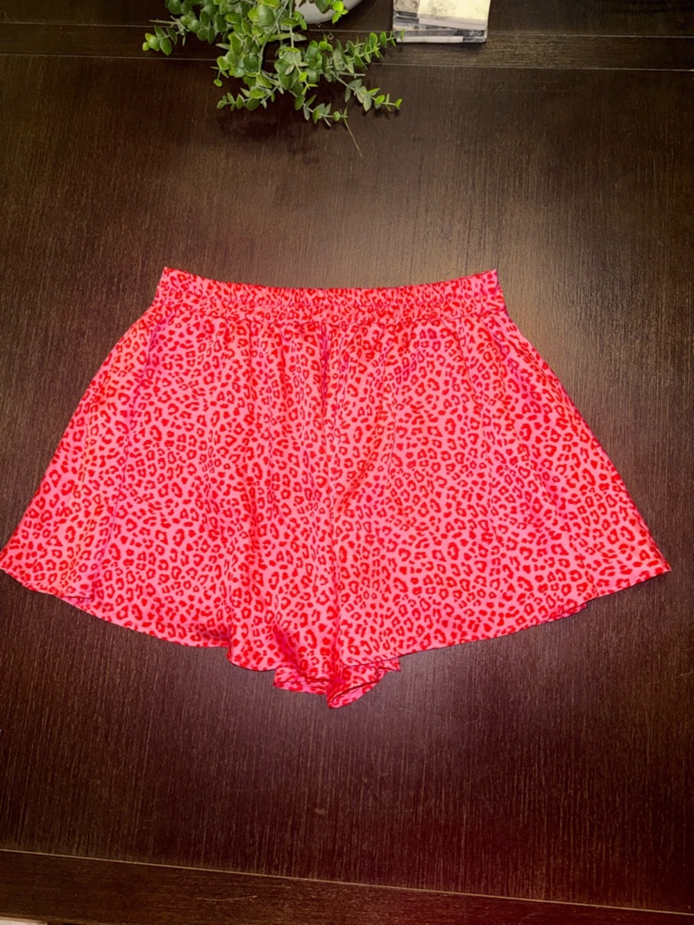 Adrienne Hot Pink Leopard Print Pull-On Shorts - Picture 2 of 8